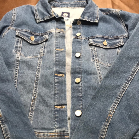 Jean jacket - Picture 2 of 4